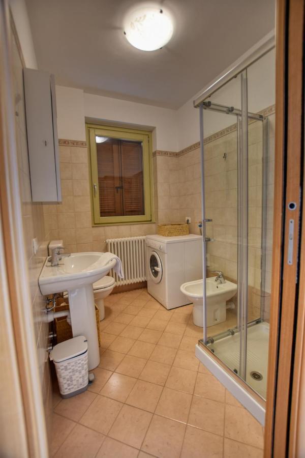 Varenna Apartment Perledo Bagian luar foto