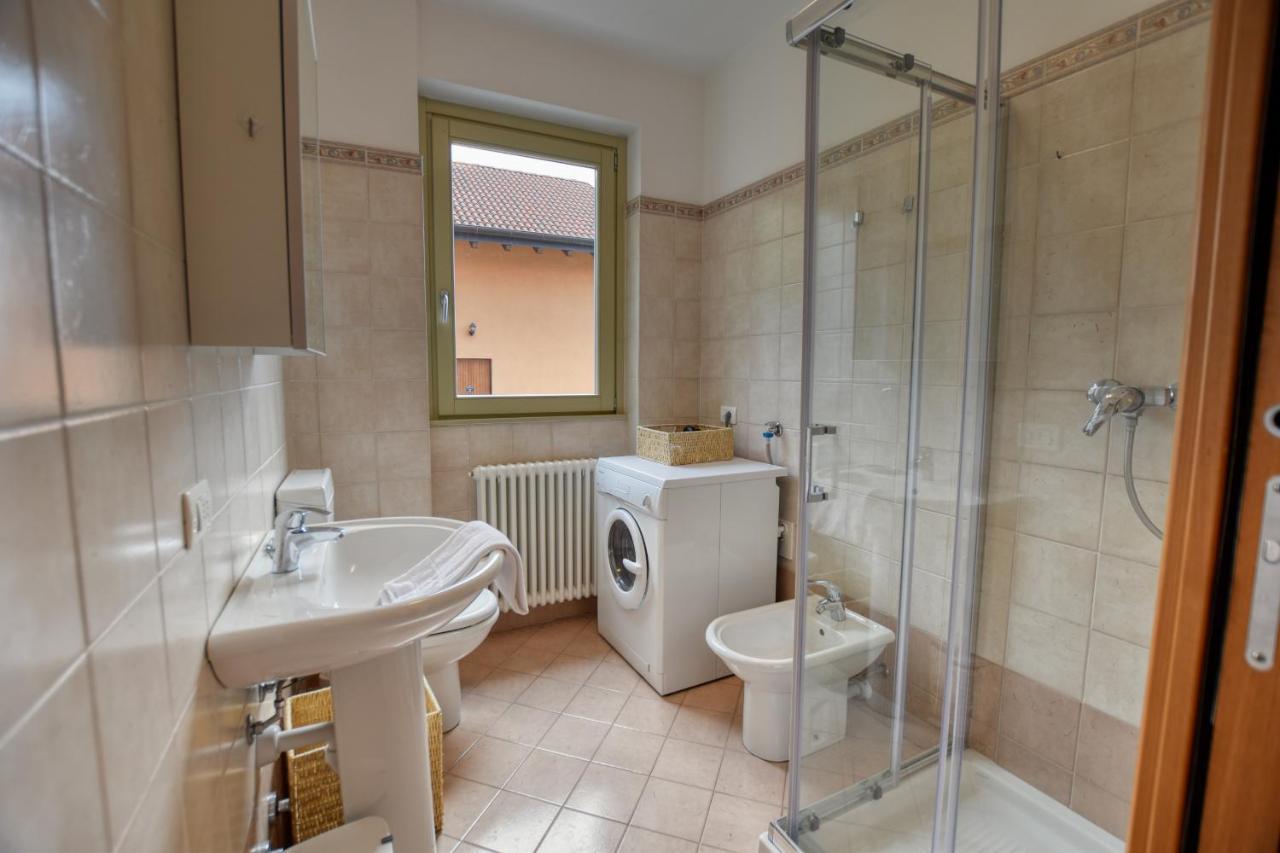 Varenna Apartment Perledo Bagian luar foto